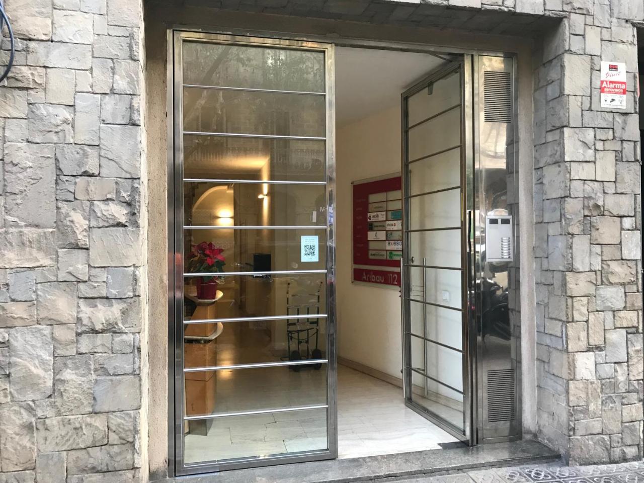 Fisa Rentals Aribau Barselona Dış mekan fotoğraf